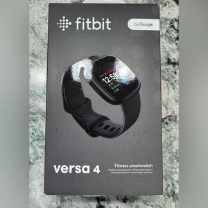 036 Fitbit Versa 4 Fitness Smartwatch - Black